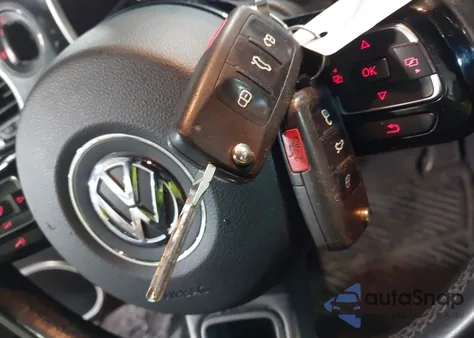 2012 Volkswagen Beetle 2.0T Turbo from USA, damaged, VIN 3VWVA7AT9CM643045